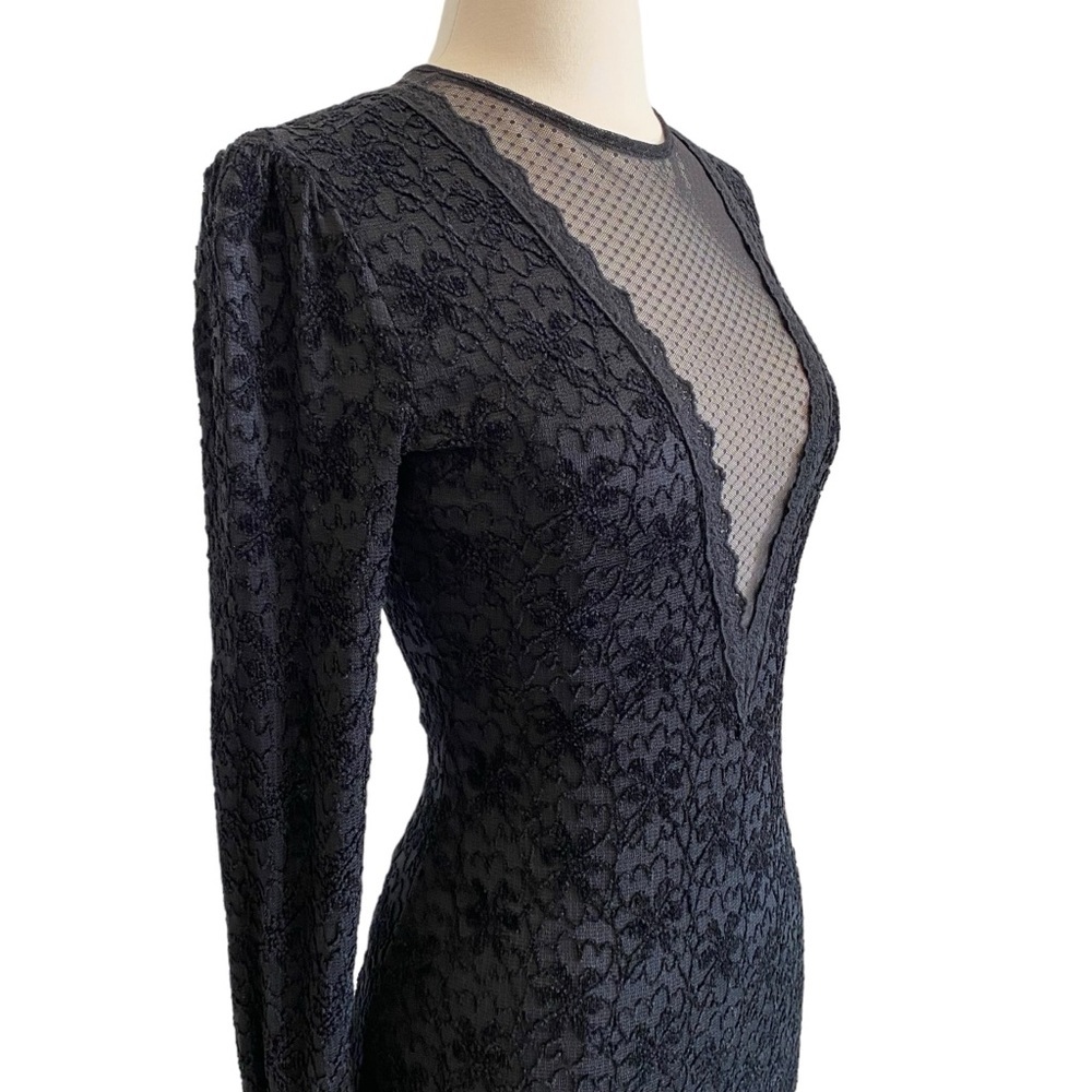 Kimchi Blue Deep V Lace Bodycon Long Sleeve Mini Dress - Picture 5 of 12